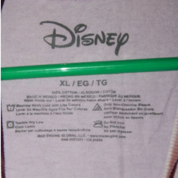 DISNEY women's x-large purple Living My Best Life cropped graphic t-shirt - Picture 3 of 4